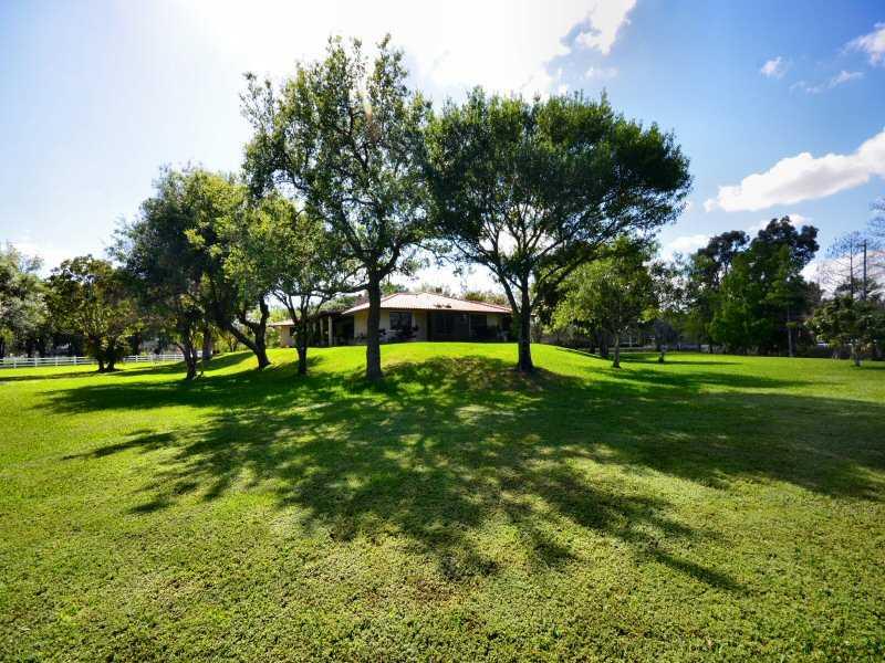 SUNSHINE RANCHES - Residential