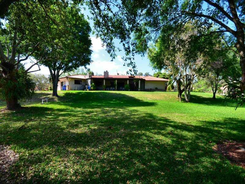 SUNSHINE RANCHES - Residential