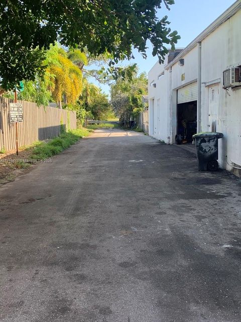 1812 SW 7th Ave Pompano Beach FL 33060
