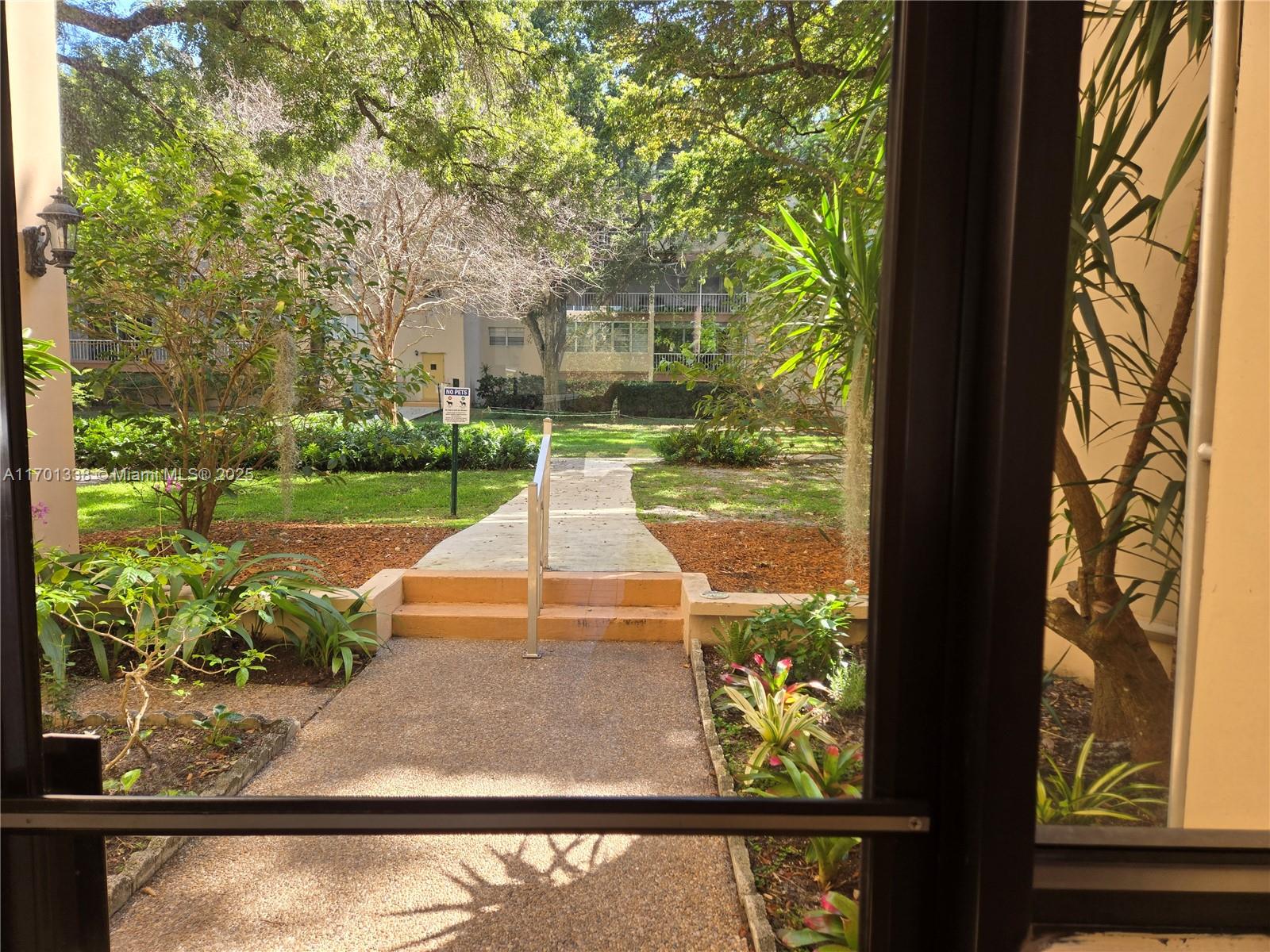 PLANTATION TERRACE CONDO - Residential