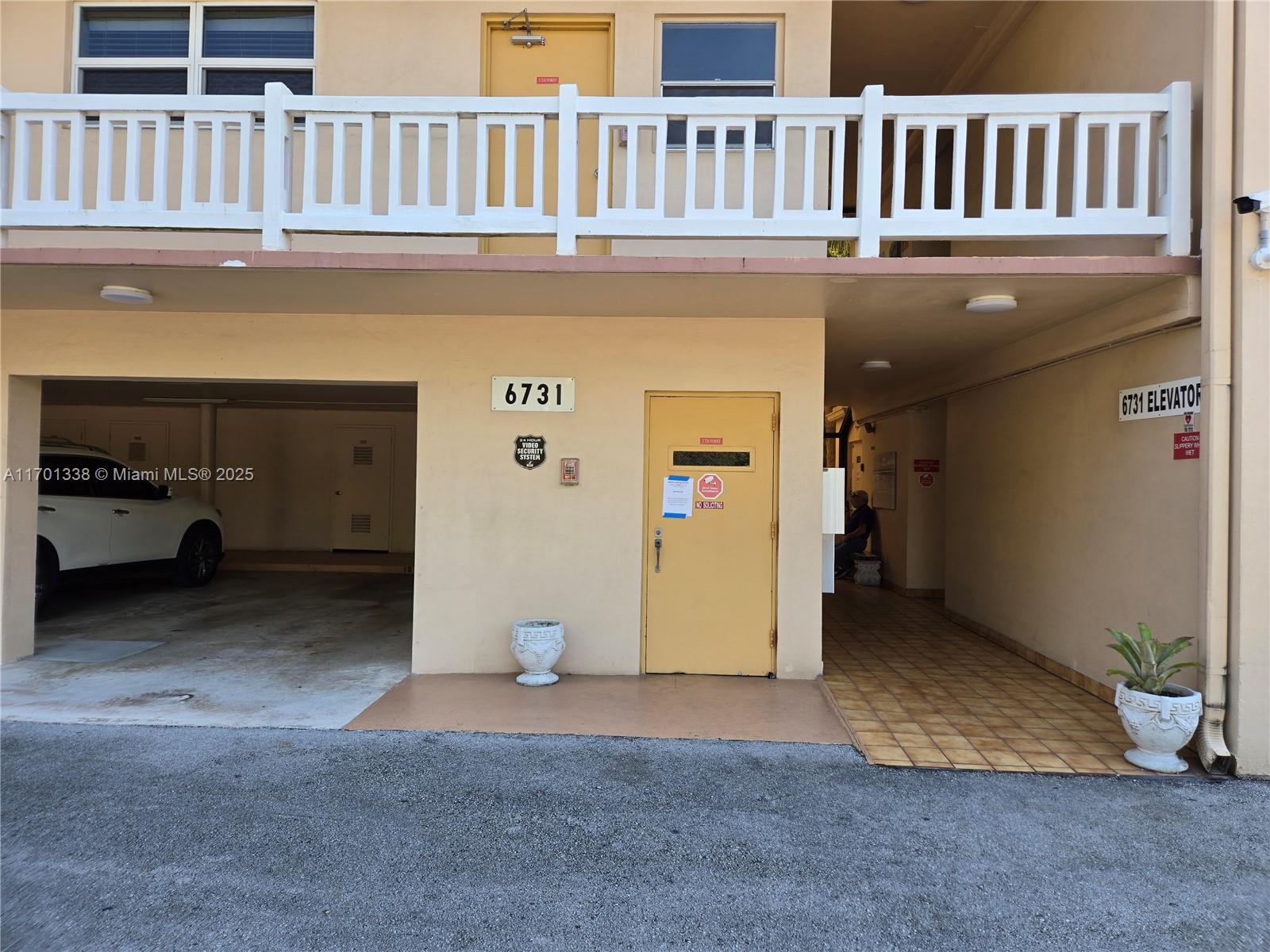 PLANTATION TERRACE CONDO - Residential