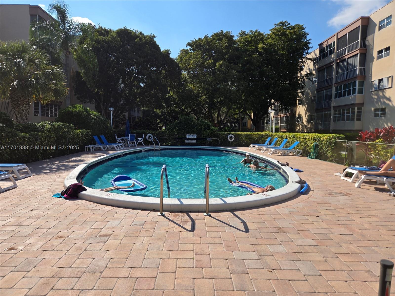 PLANTATION TERRACE CONDO - Residential