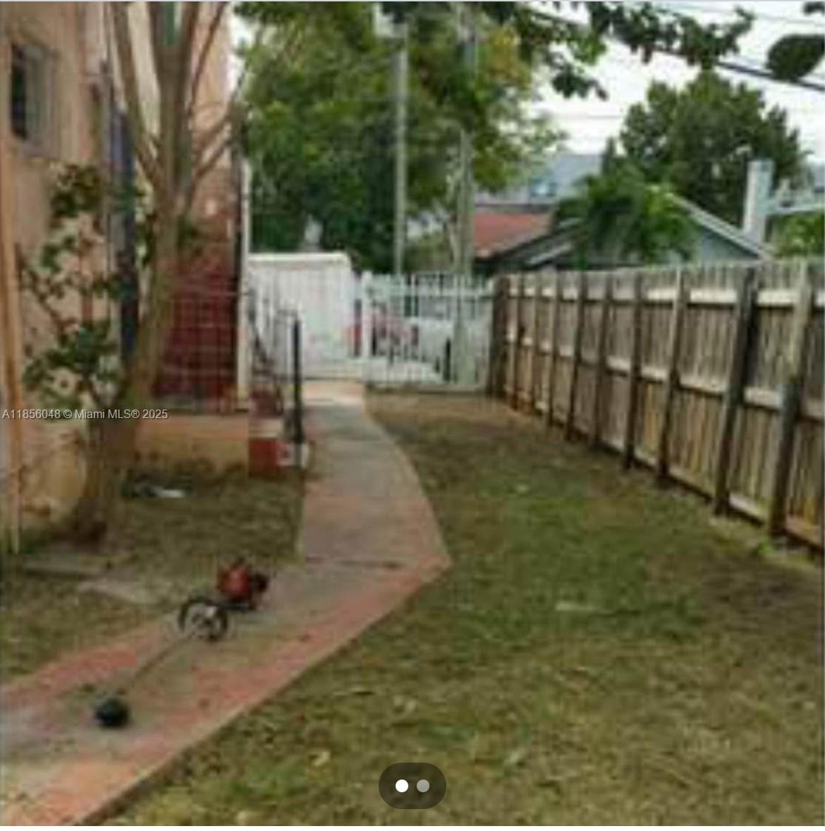 LAWRENCE ESTATE EAST ADDN - Residential Income