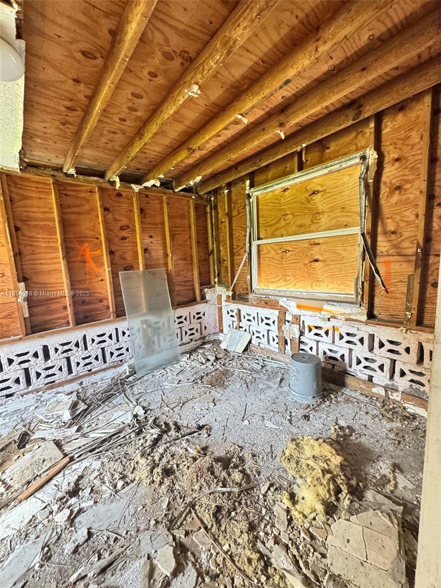 329 SW 10th Ave