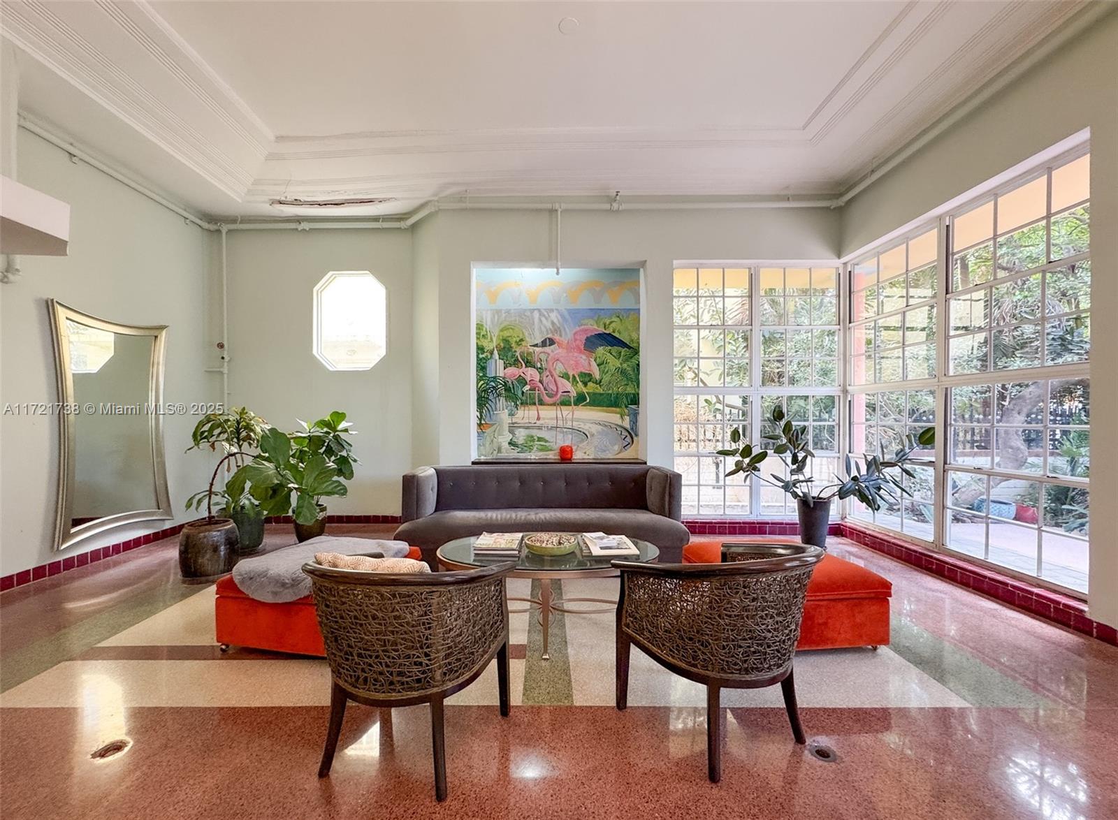 THE FLAMINGO CONDO - Residential