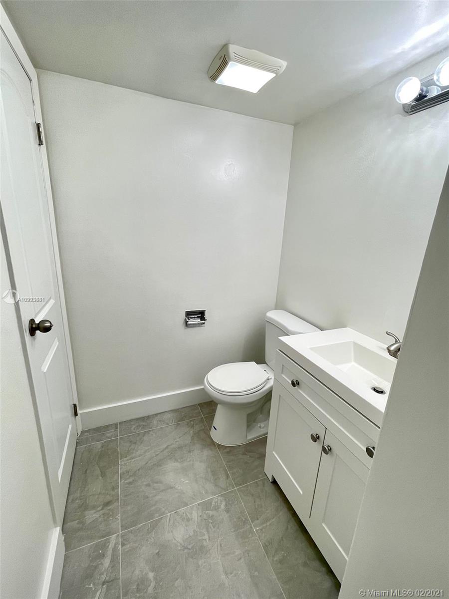 ENSENADA CONDO BLDG E-II - Residential