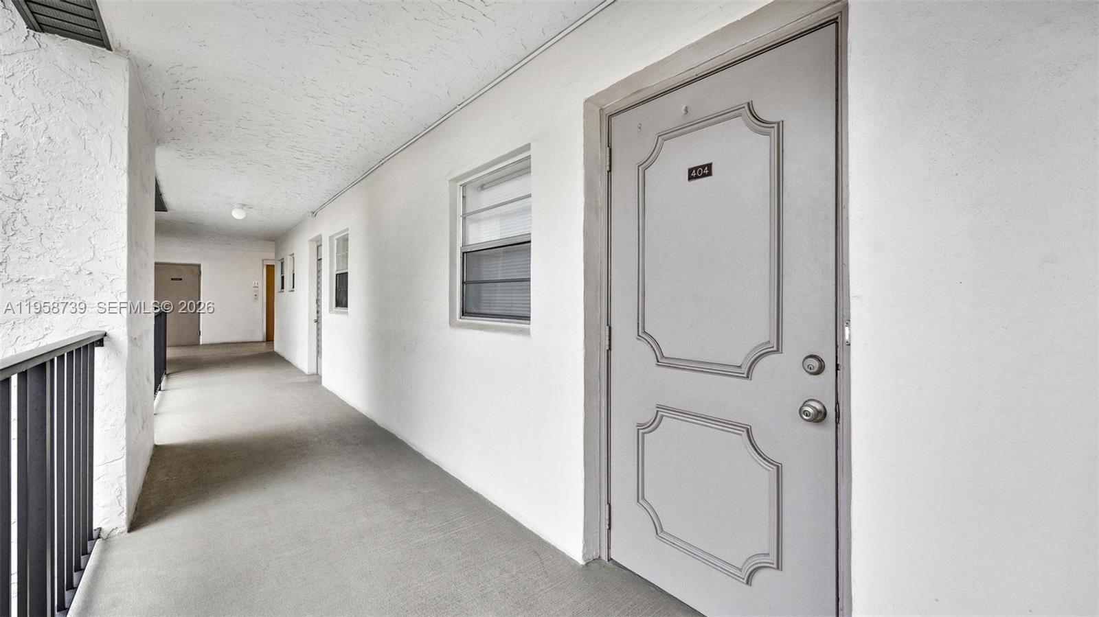 9460 Poinciana Pl 404