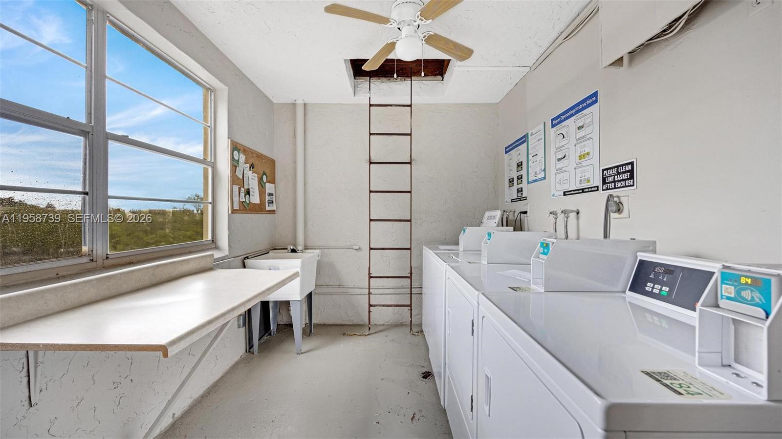 POINCIANA 6 OF PINE ISLAN - Residential