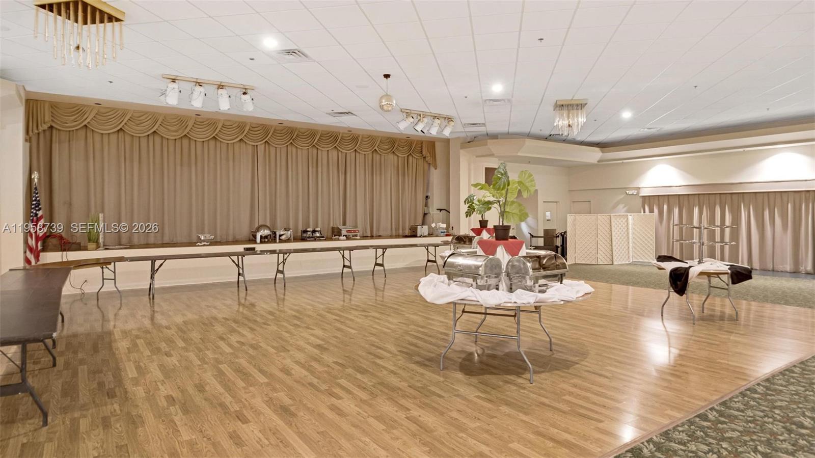 POINCIANA 6 OF PINE ISLAN - Residential