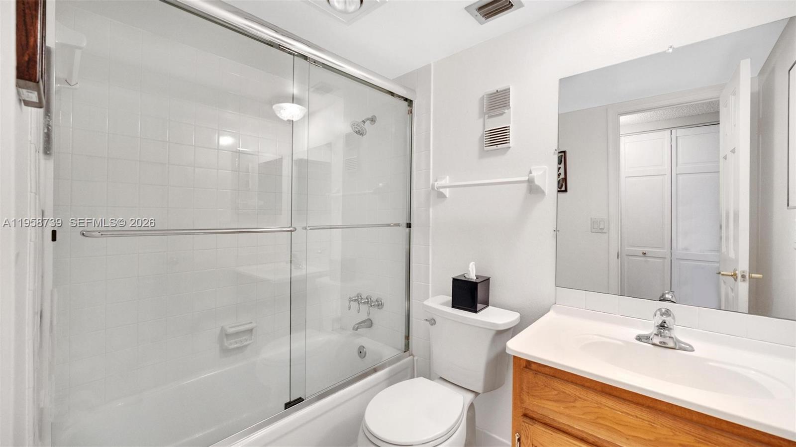 POINCIANA 6 OF PINE ISLAN - Residential