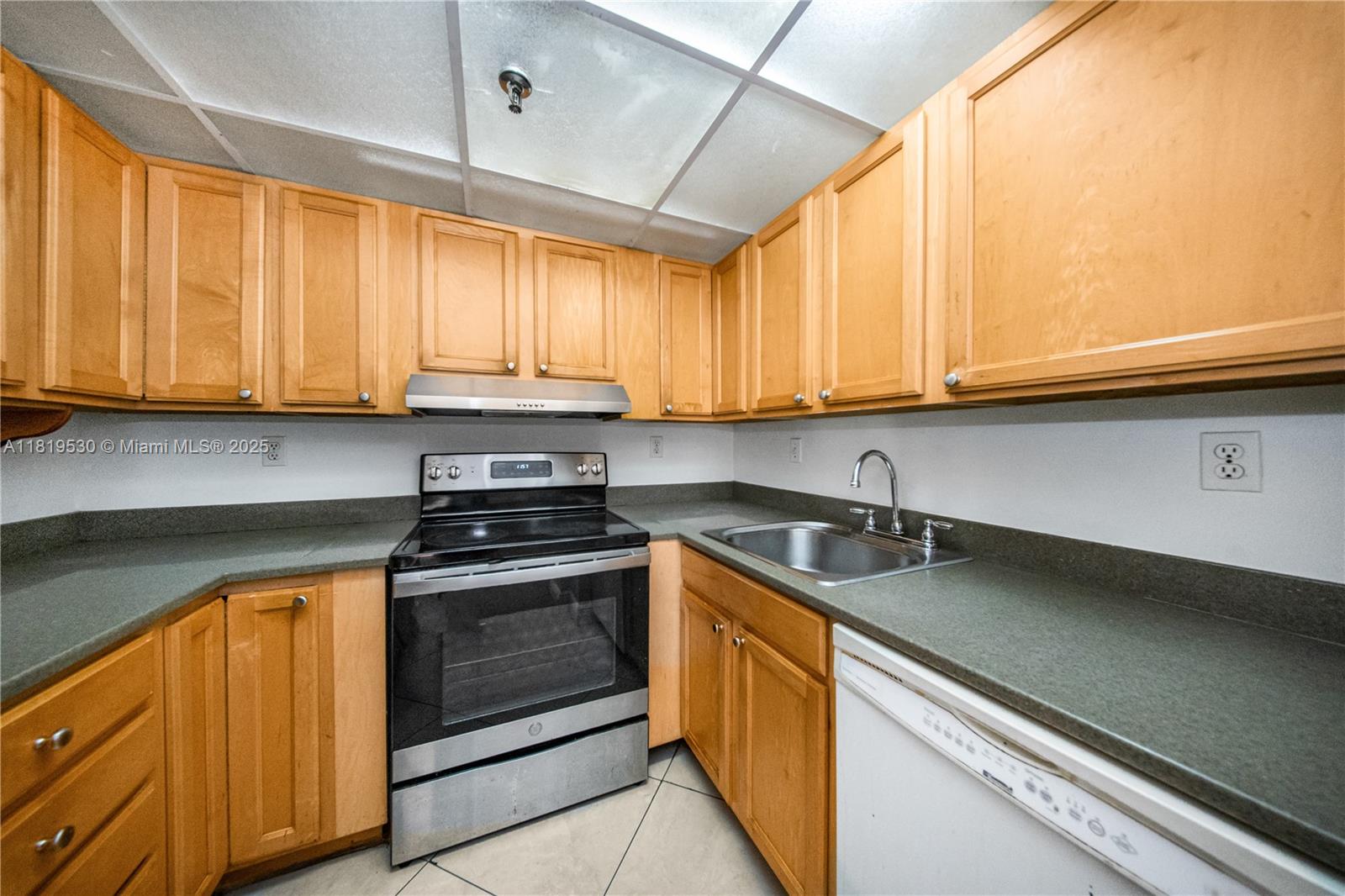 ARAGON TOWERS CONDO - Residential