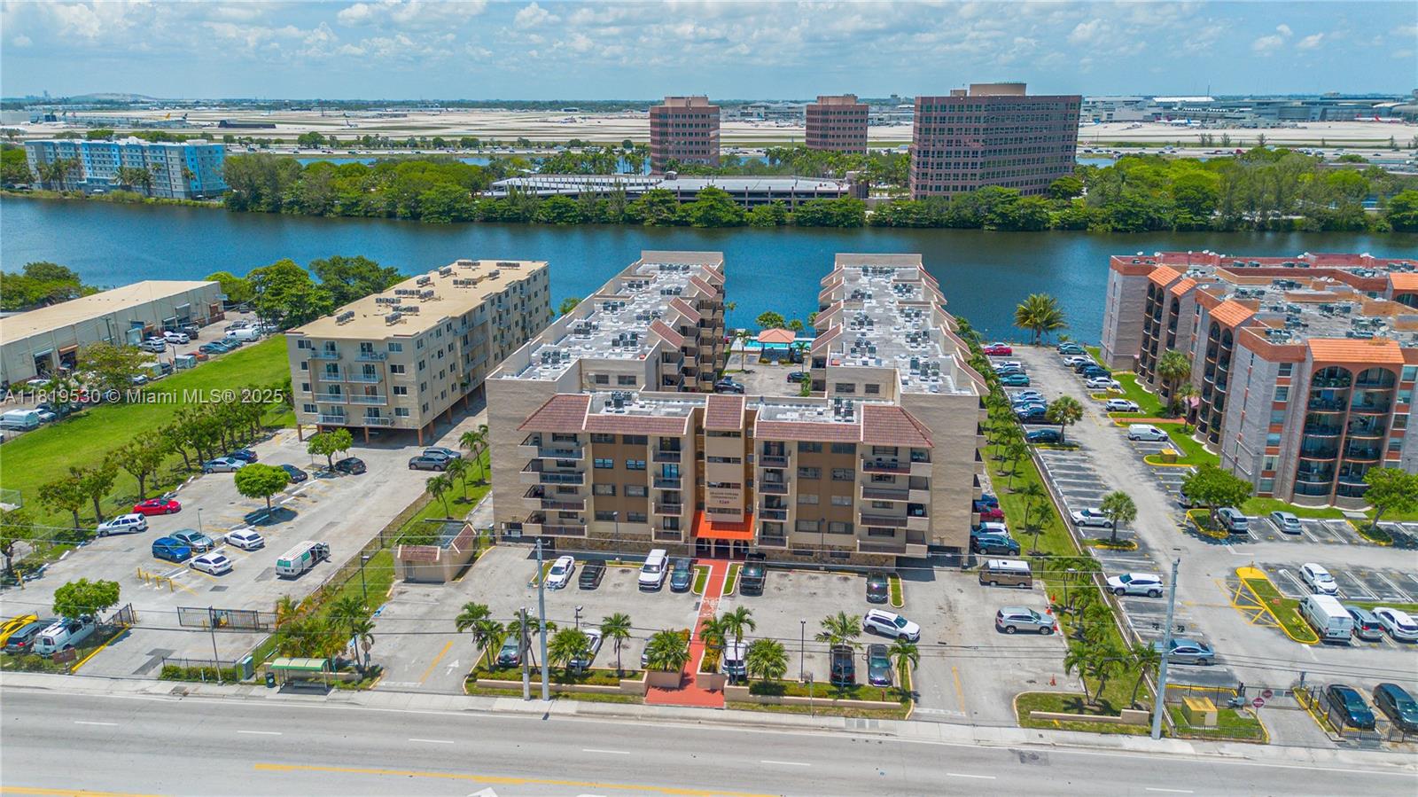 ARAGON TOWERS CONDO - Residential