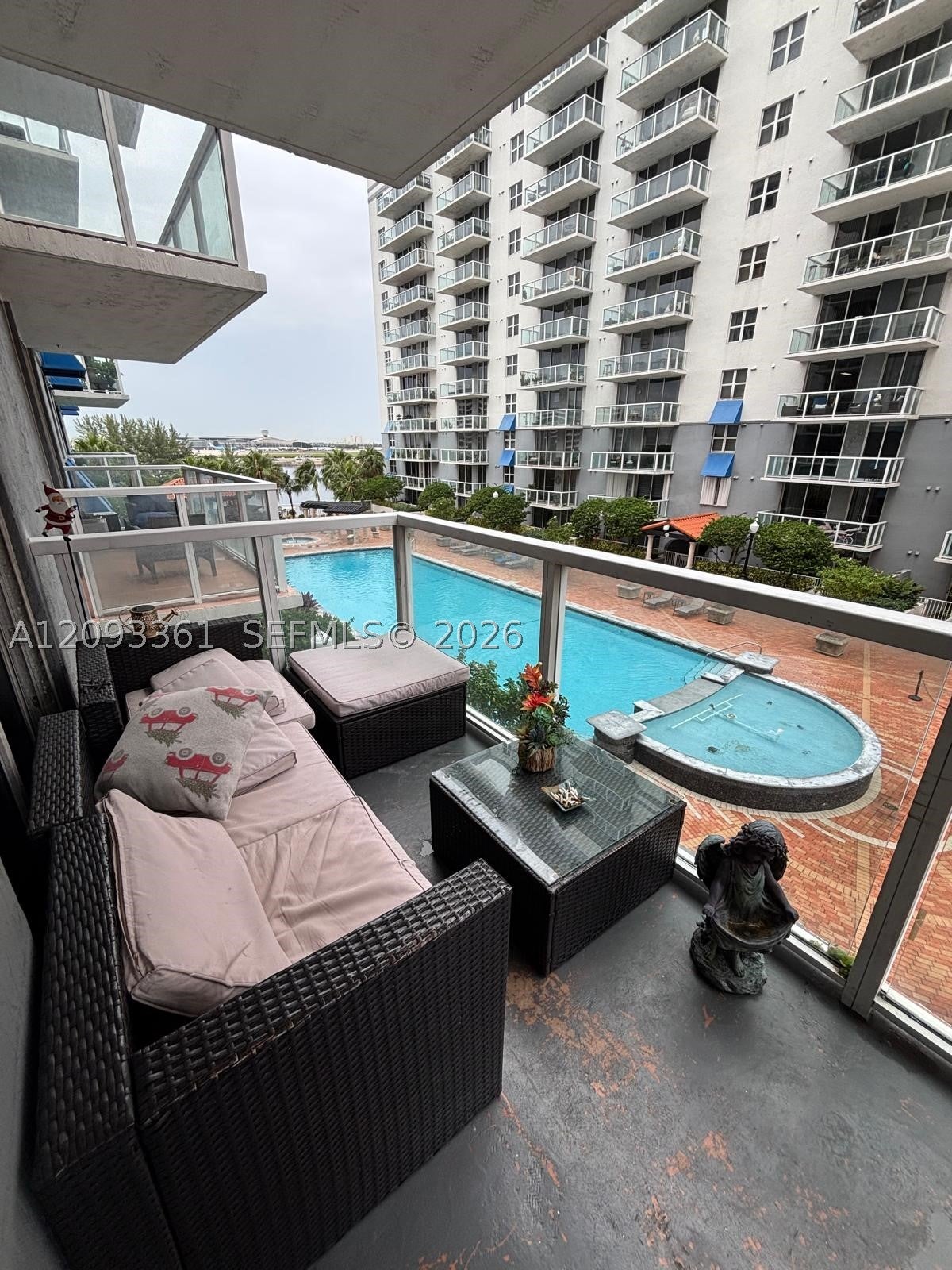 5085 NW 7th St 608