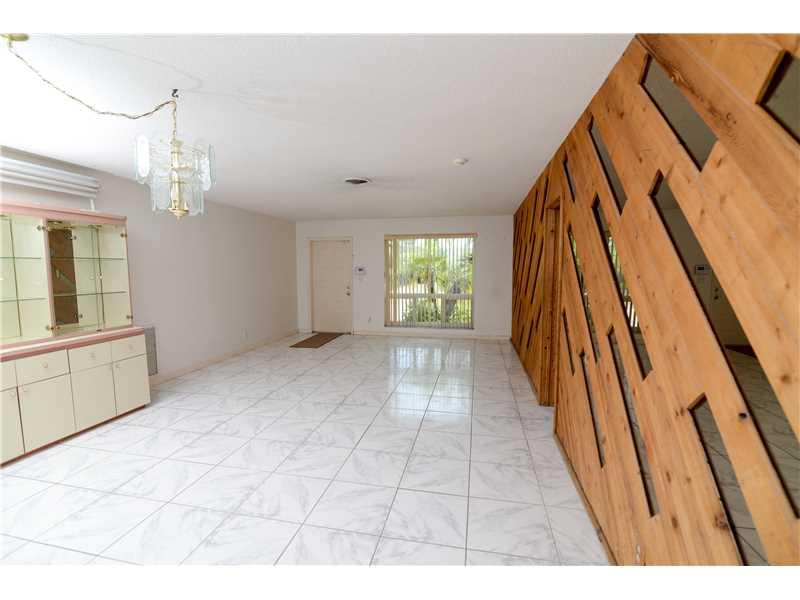 HOLLYWOOD HILLS 6-22 B - Residential