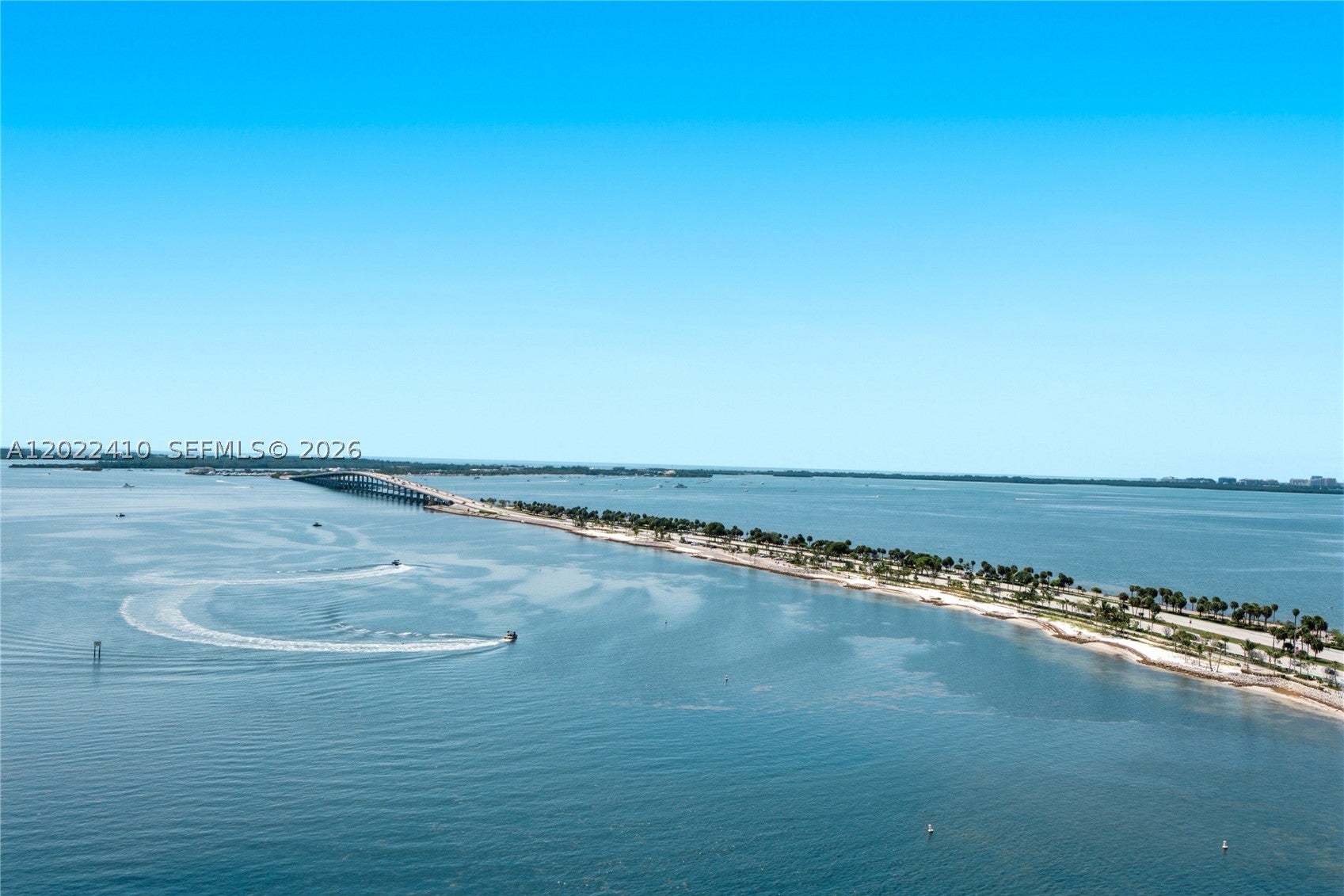 View photos, virtual tours, details... 175 SE 25th Rd 1604
