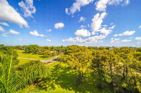 3600 Oaks Clubhouse Dr 501 Pompano Beach FL 33069