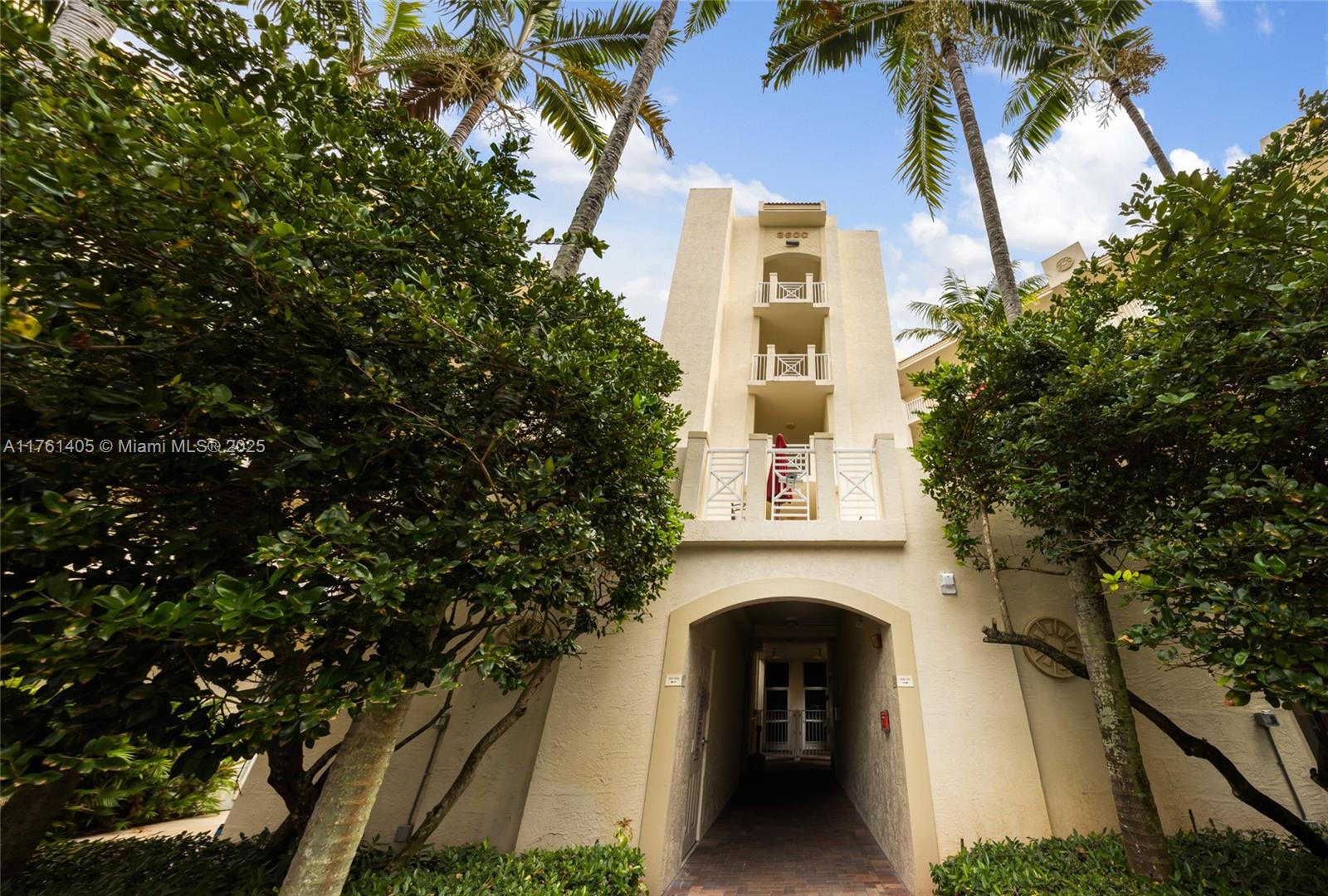 Property for Sale at 3600 Oaks Clubhouse Dr 501, Pompano Beach, Broward County, Florida - Bedrooms: 3 
Bathrooms: 2  - $380,000