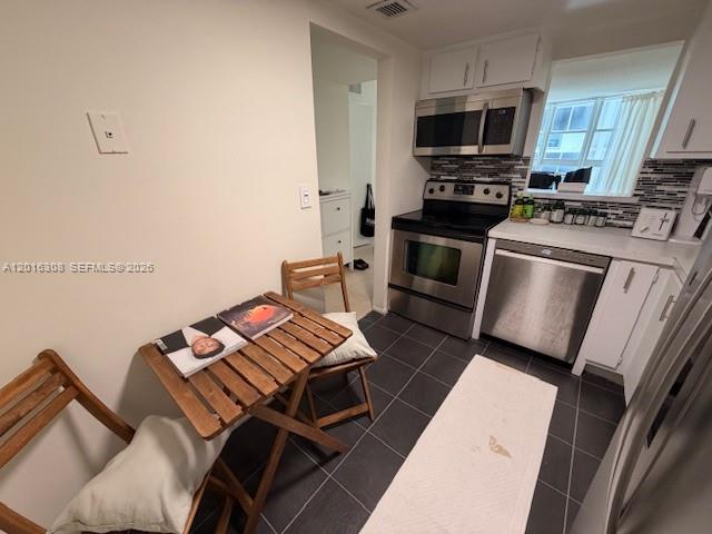 BAYVIEW TERR CONDO - Residential Lease