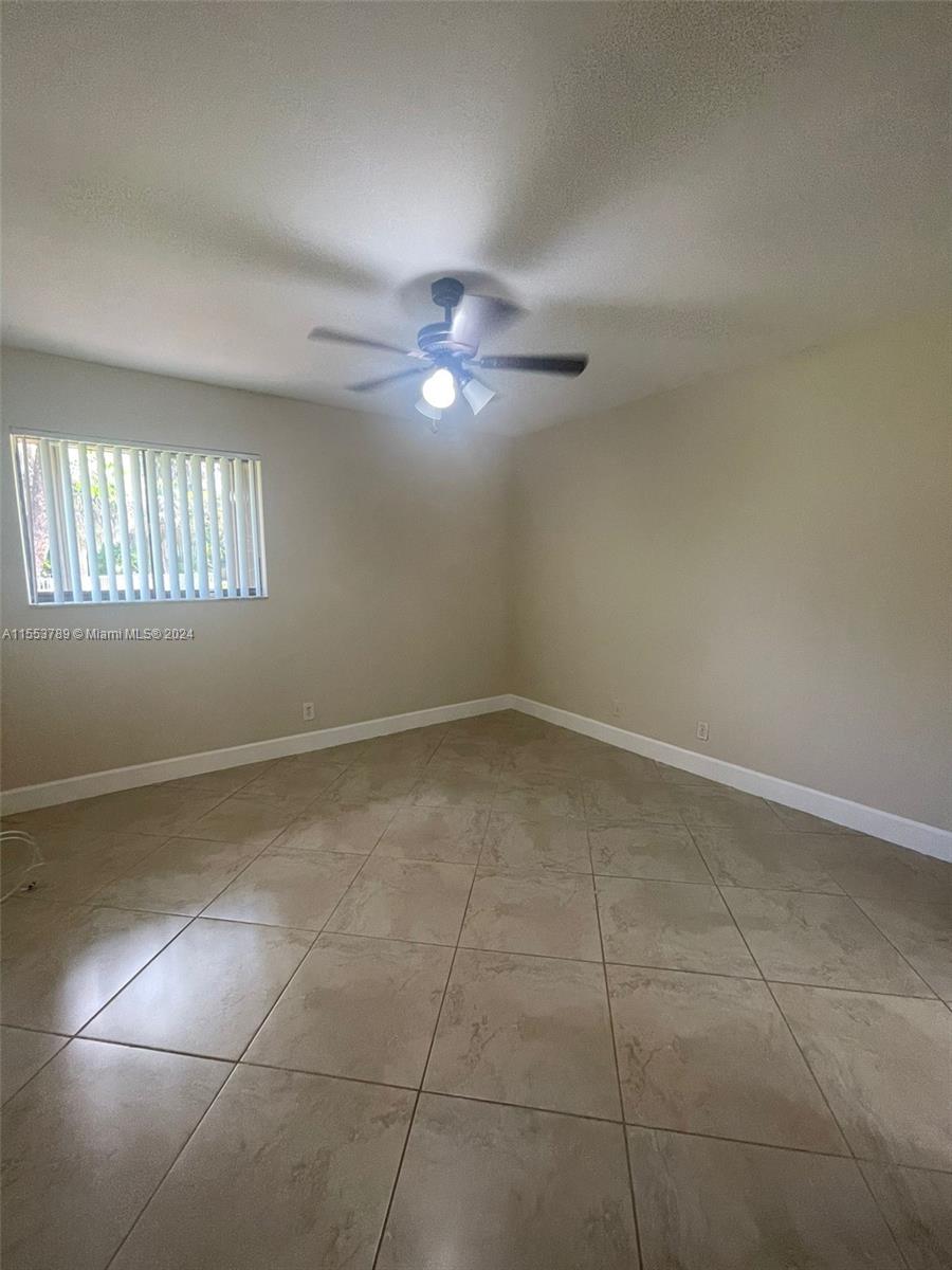 TWIN OAKS VILLAS OF BROWA - Residential Lease
