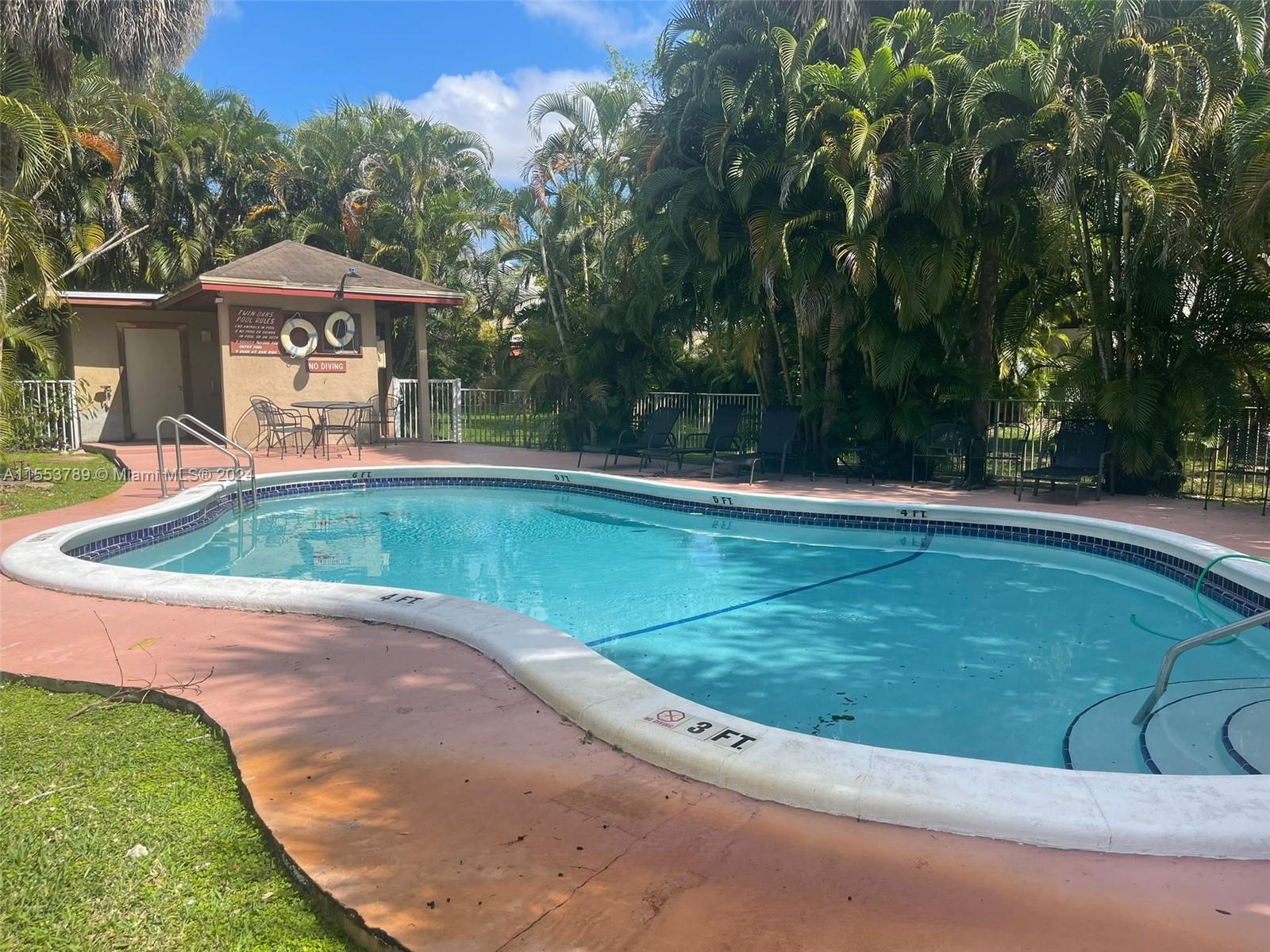 TWIN OAKS VILLAS OF BROWA - Residential Lease