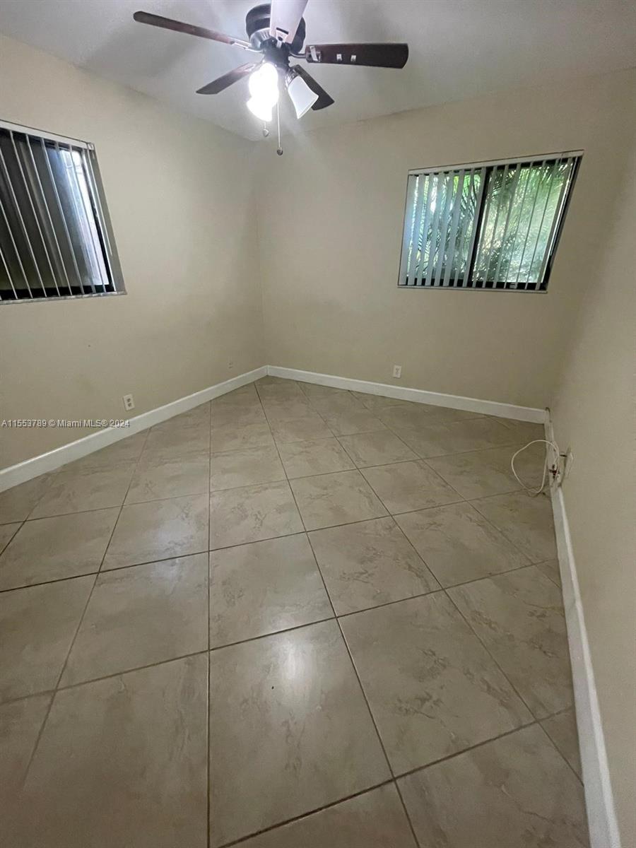 TWIN OAKS VILLAS OF BROWA - Residential Lease