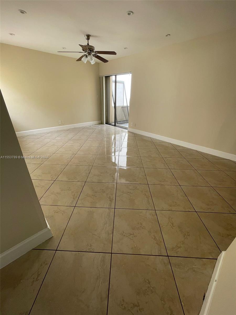 TWIN OAKS VILLAS OF BROWA - Residential Lease
