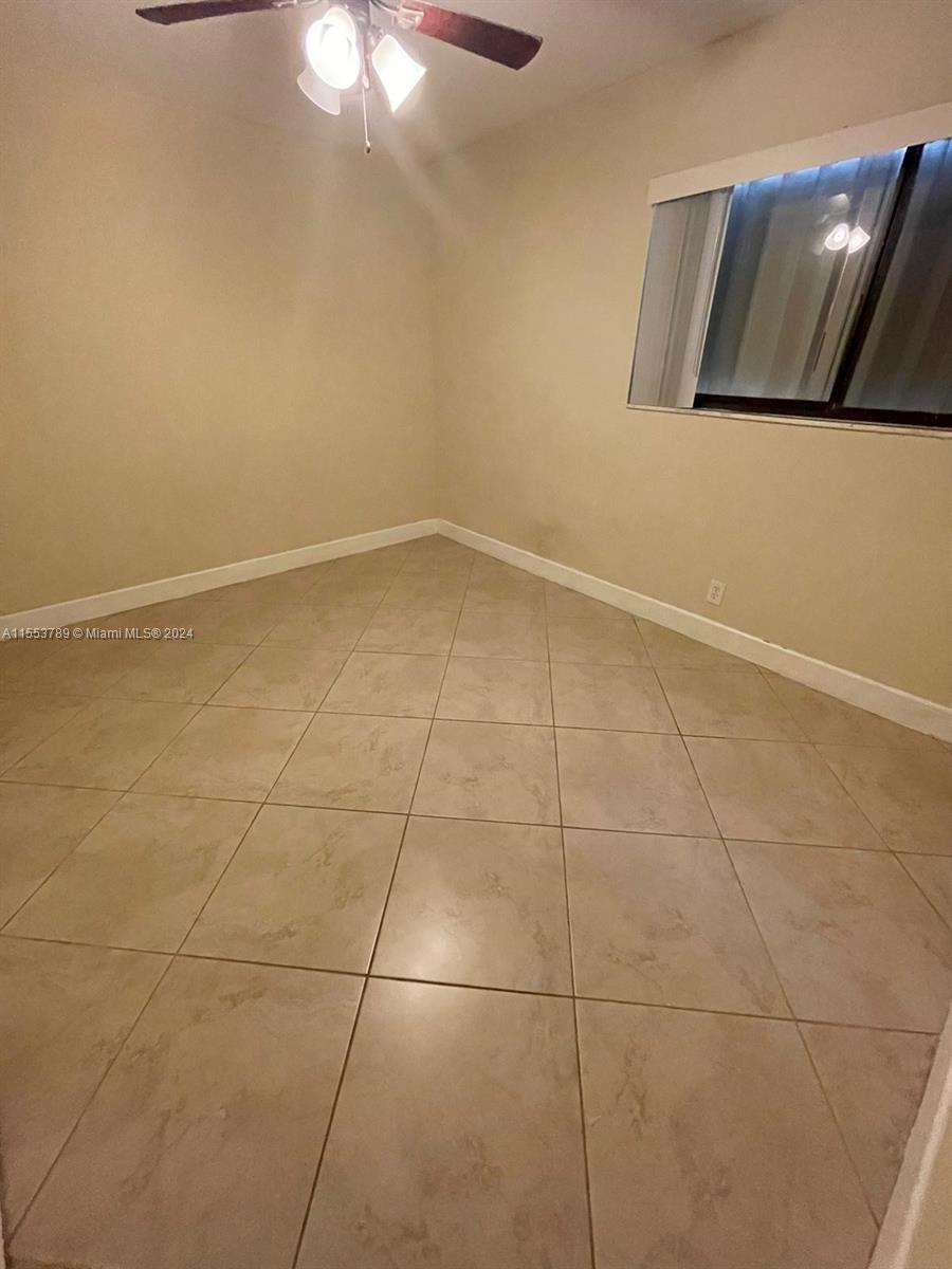 TWIN OAKS VILLAS OF BROWA - Residential Lease