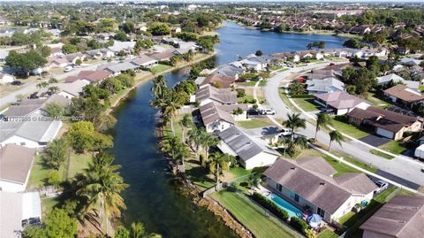 9349 NW 47th St Sunrise FL 33351