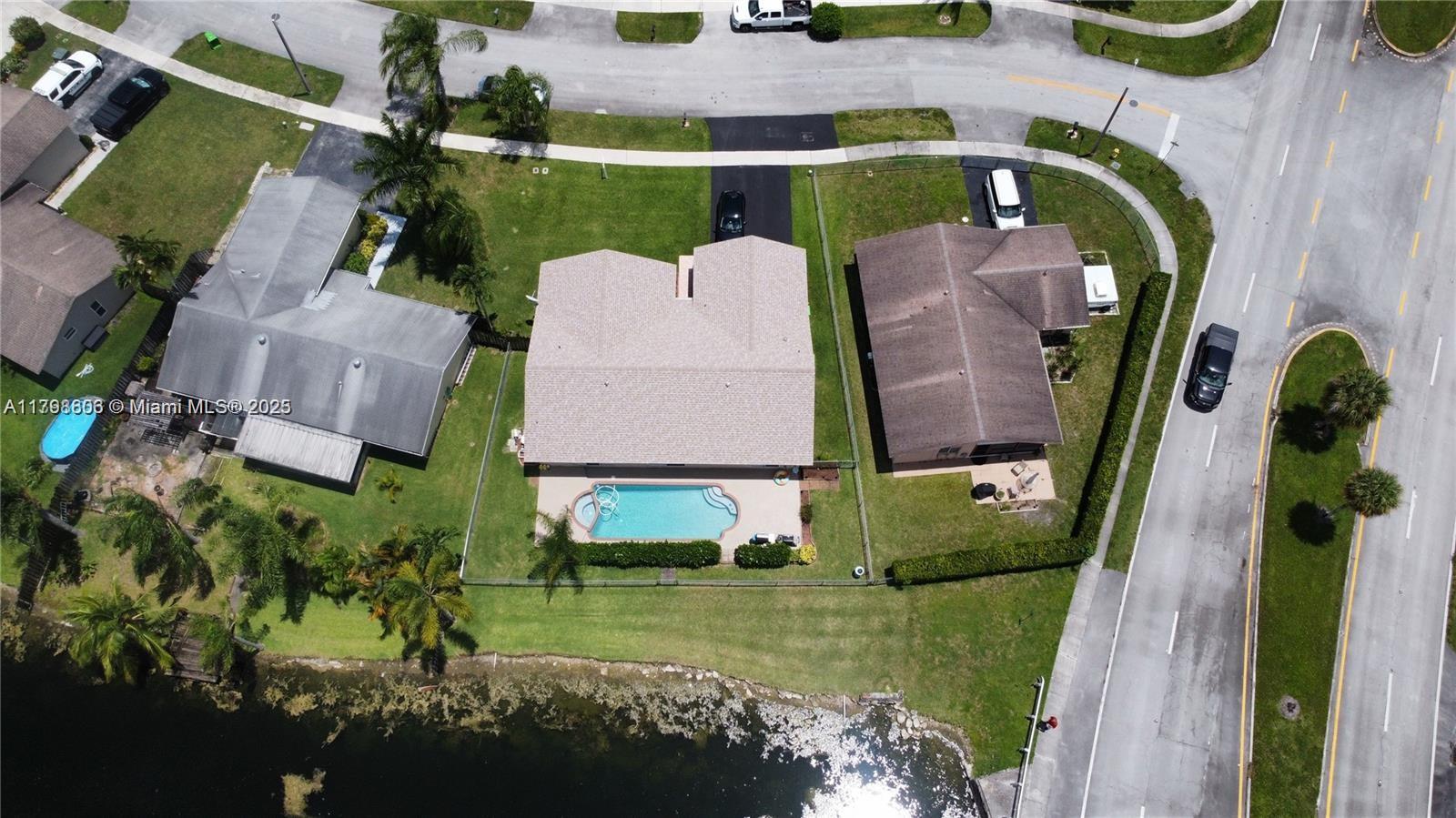 9349 NW 47th St