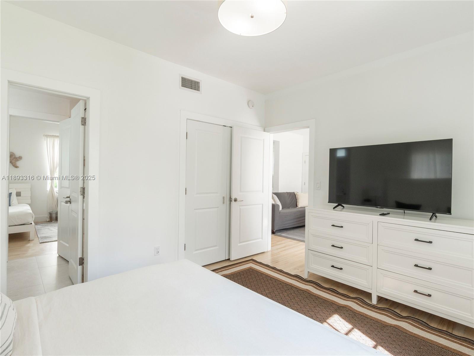 MIAMI BEACH IMPROVEMENT C - Residential Lease