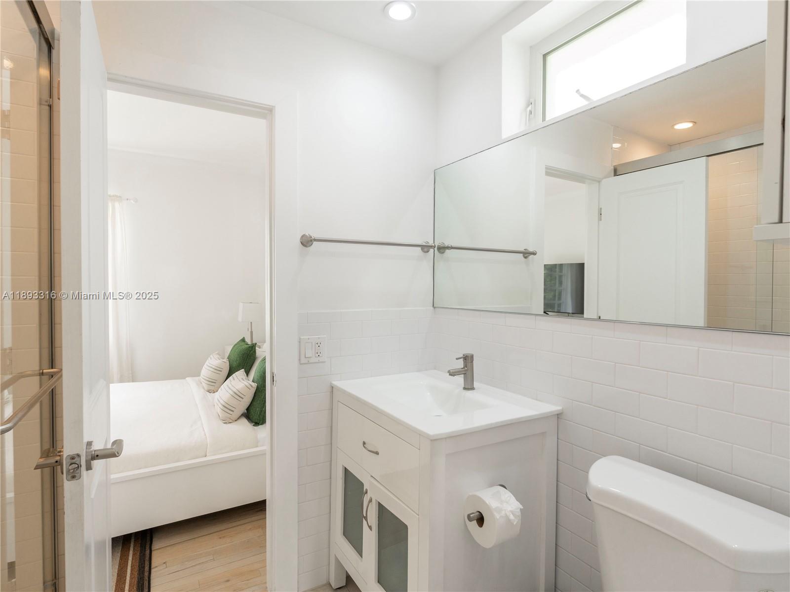 MIAMI BEACH IMPROVEMENT C - Residential Lease