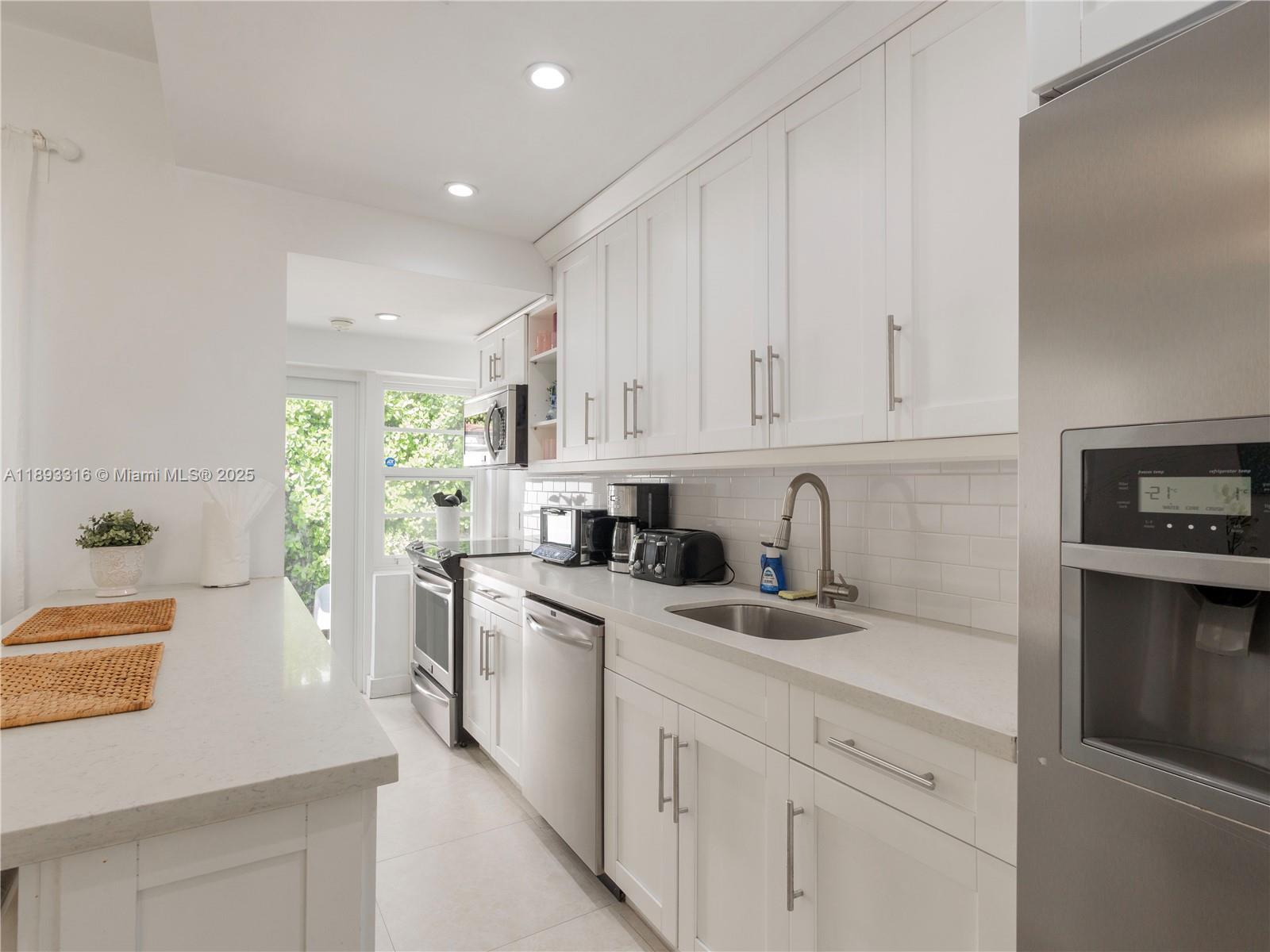 MIAMI BEACH IMPROVEMENT C - Residential Lease