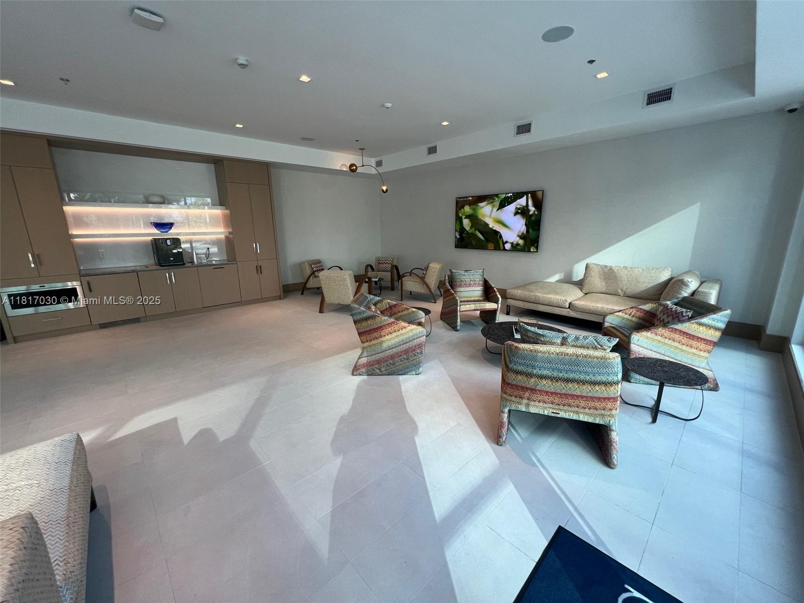 ESCOTTONIA PARK - Residential