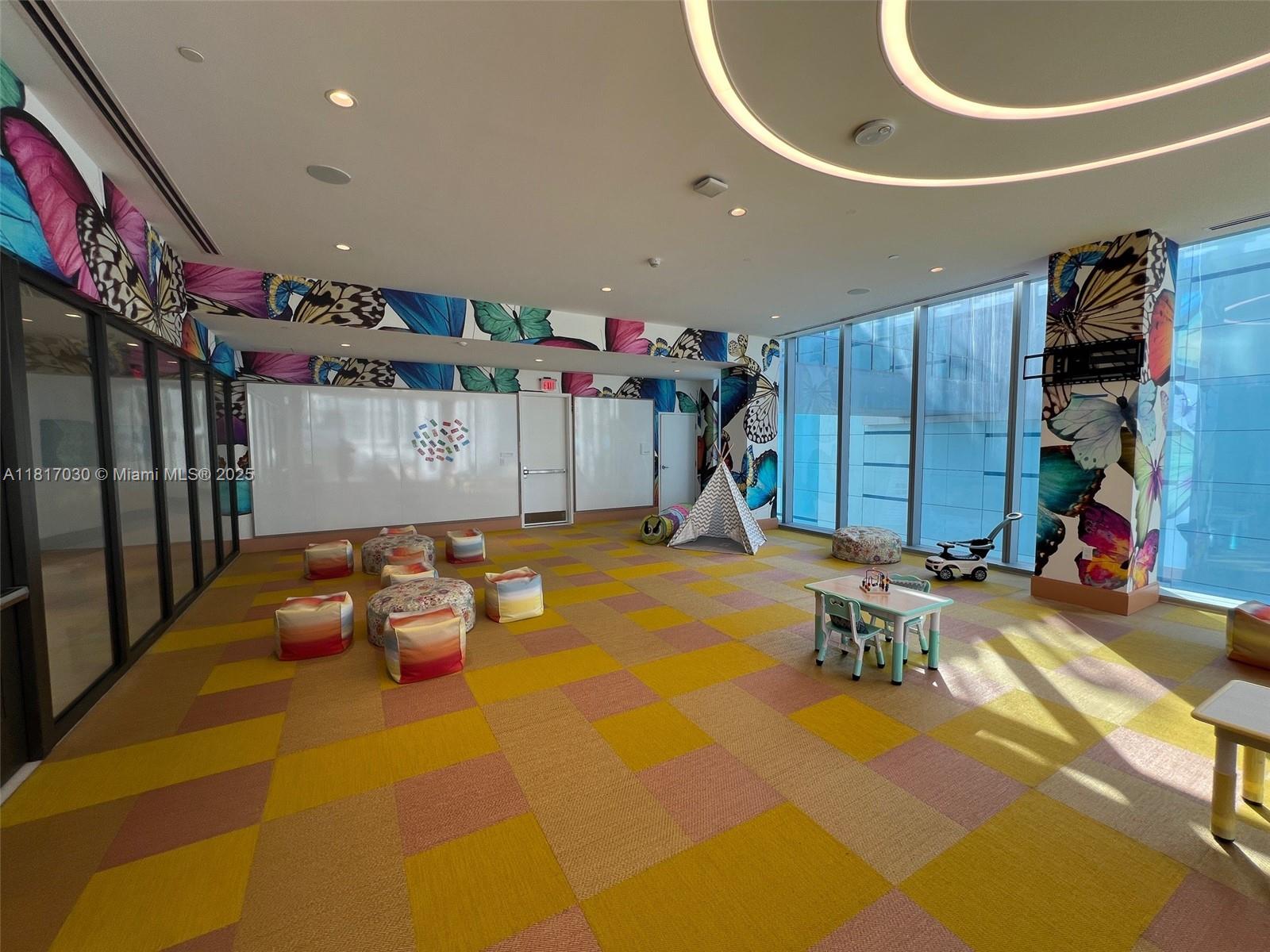 ESCOTTONIA PARK - Residential