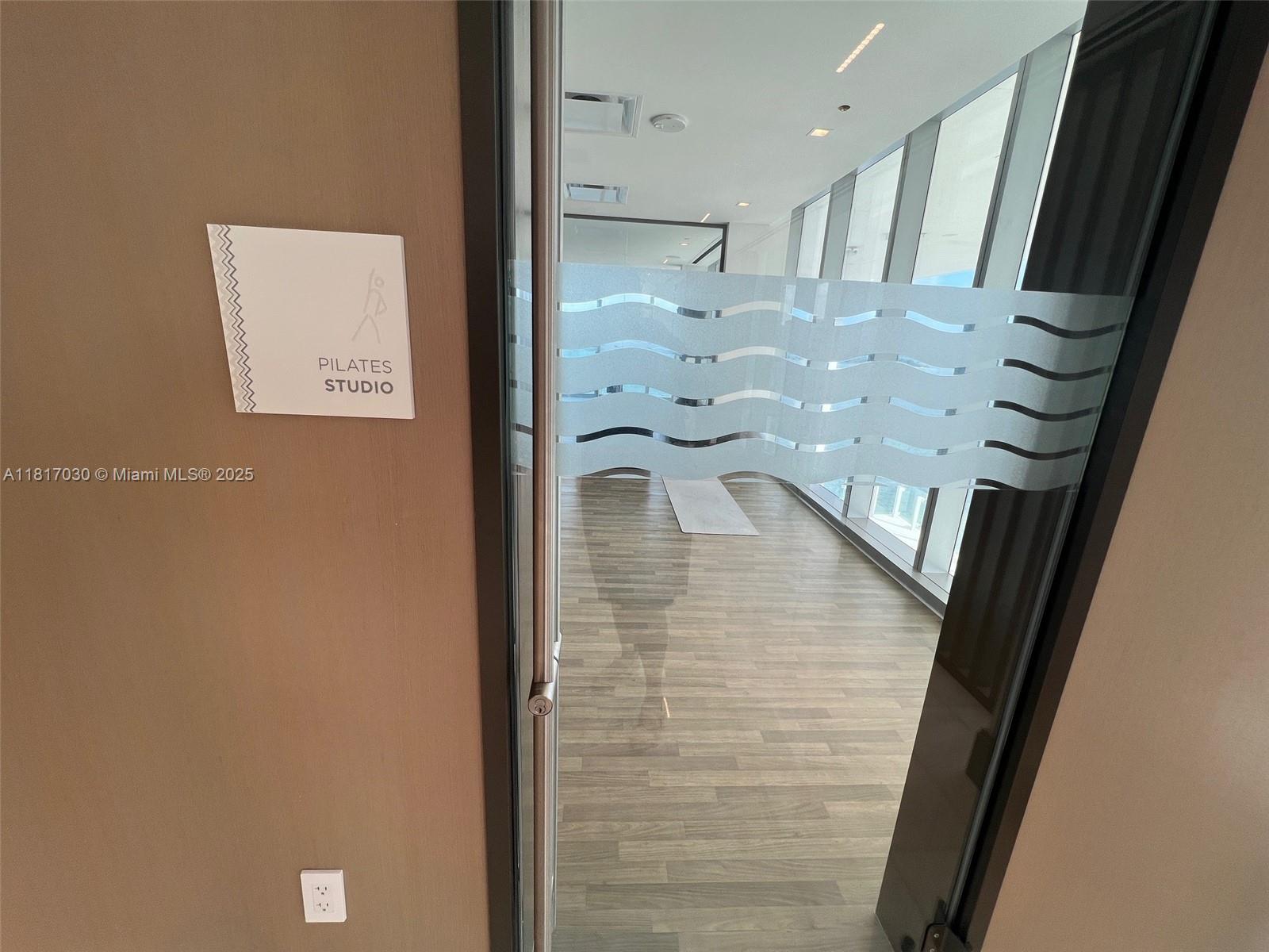 ESCOTTONIA PARK - Residential