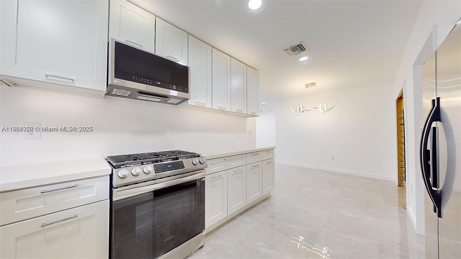 NEWTON HEIGHTS - Residential Lease