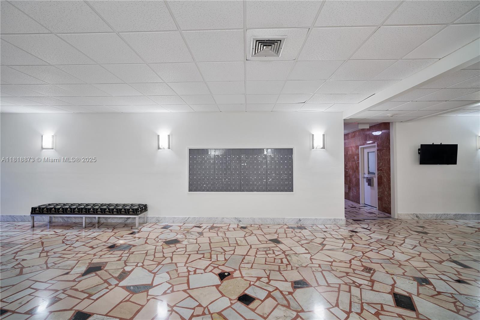 BAYVIEW TOWERS CONDO SOUT - Residential