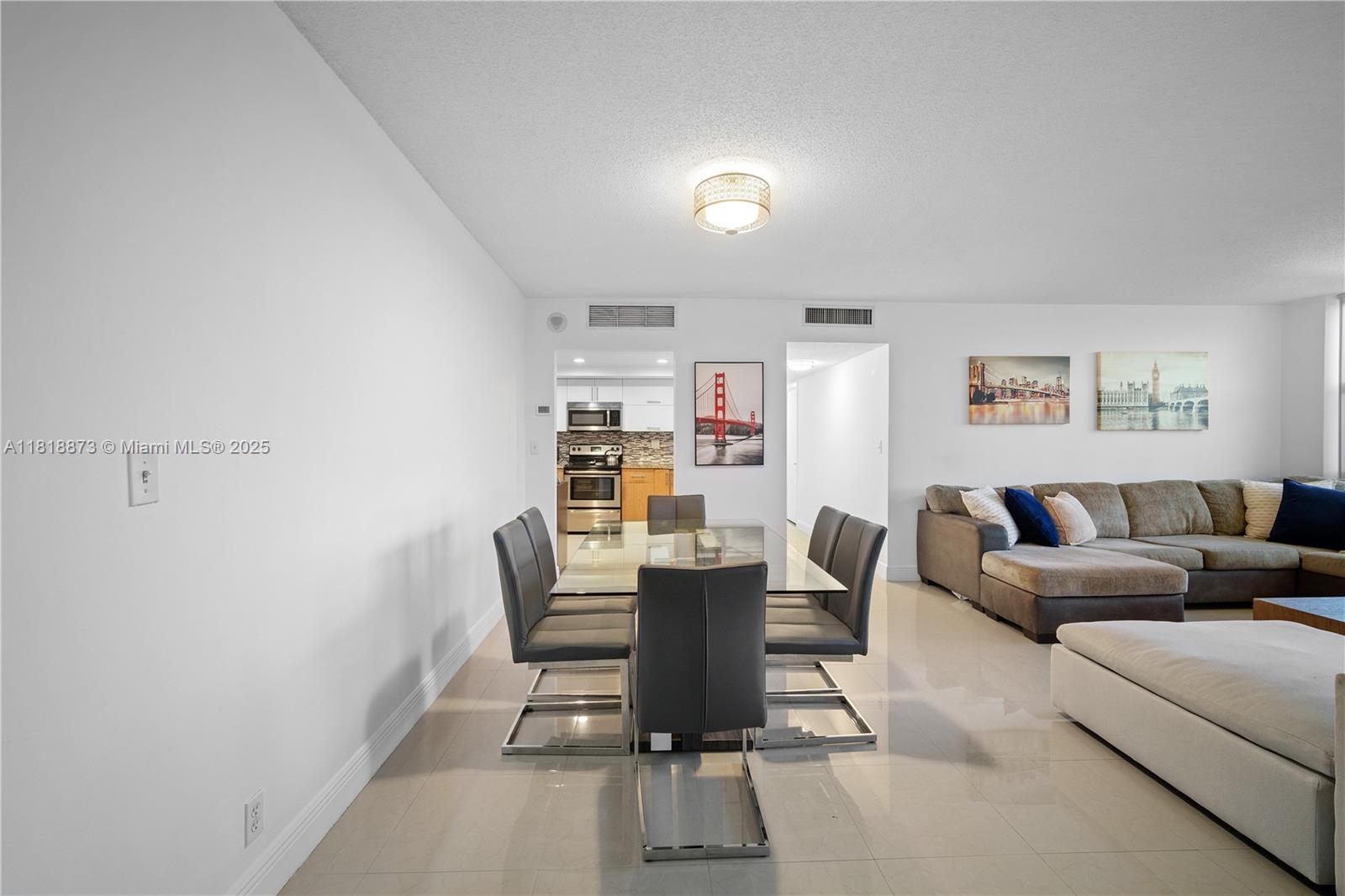 BAYVIEW TOWERS CONDO SOUT - Residential
