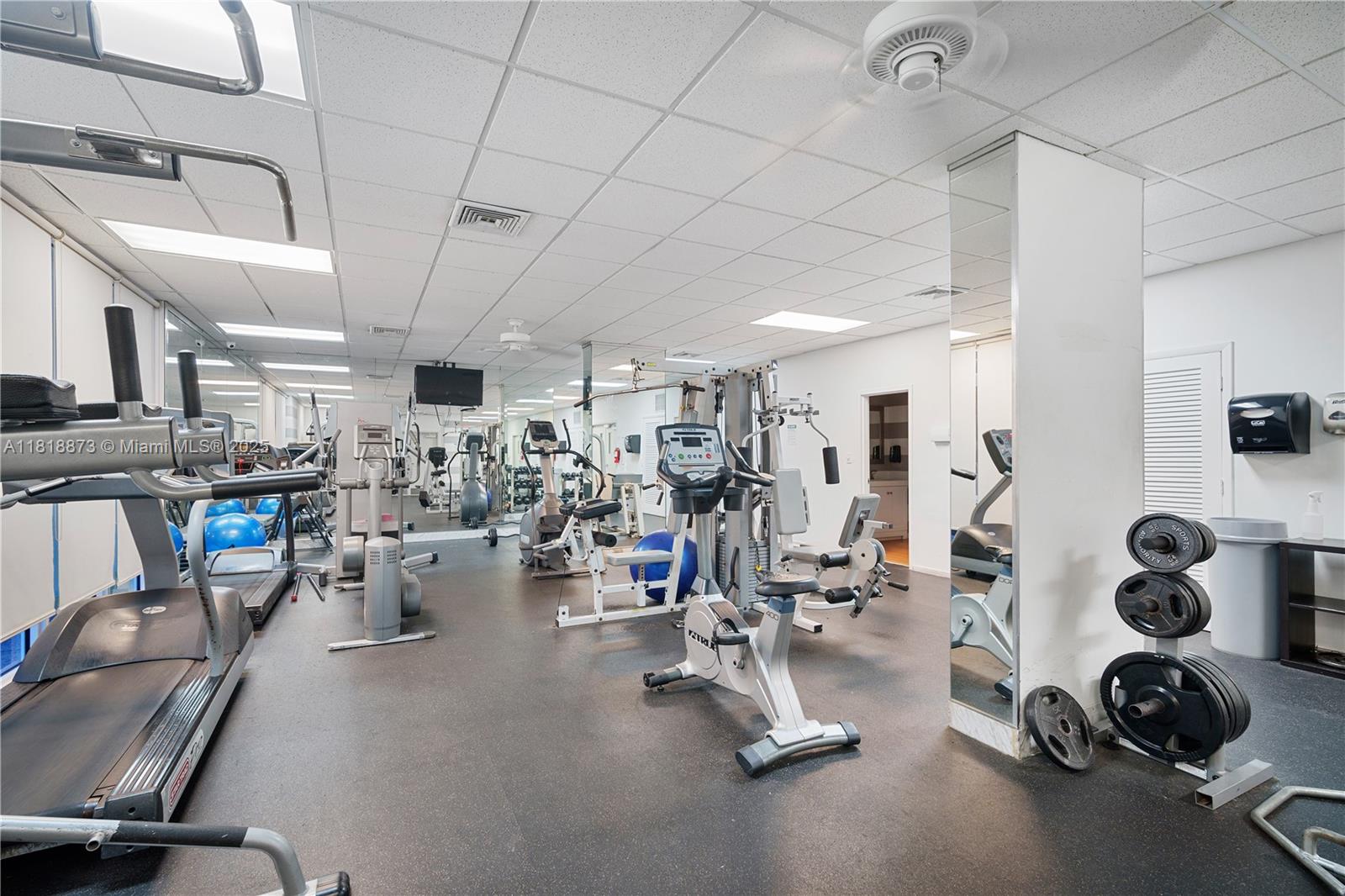 BAYVIEW TOWERS CONDO SOUT - Residential