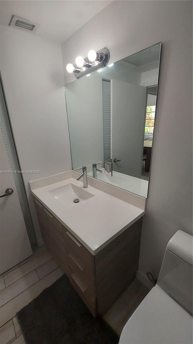 LINCOLN SUB - Residential Lease