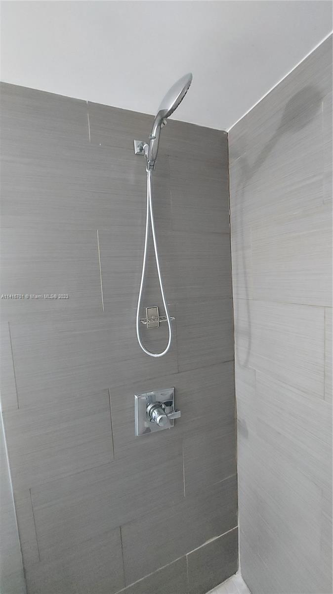 LINCOLN SUB - Residential Lease