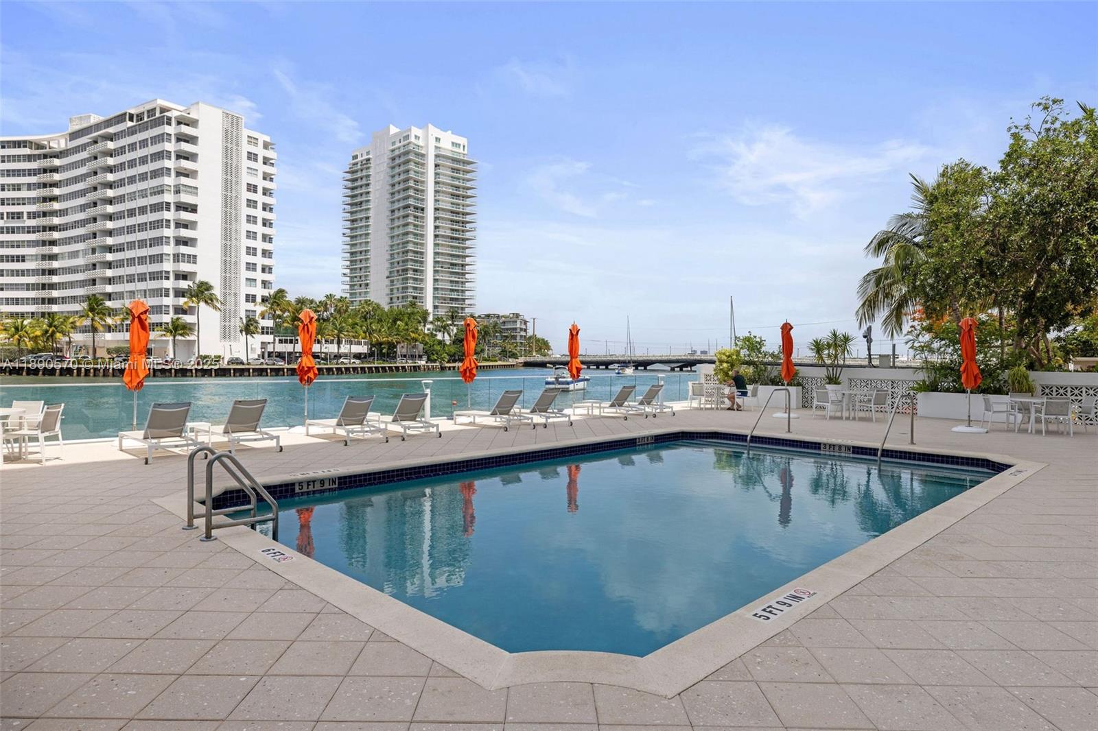 LINCOLN BAY TOWERS CONDO - Residential