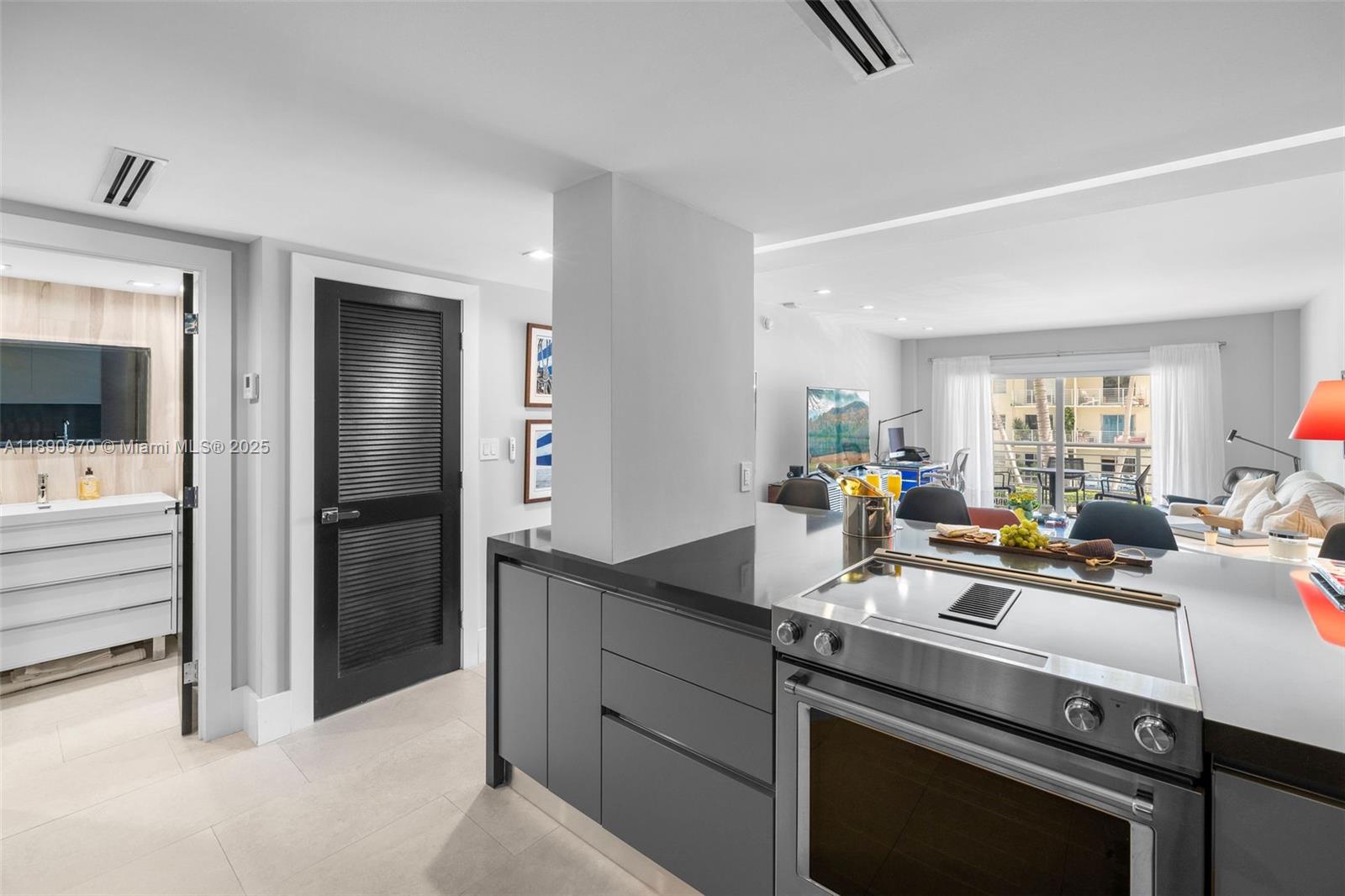 LINCOLN BAY TOWERS CONDO - Residential