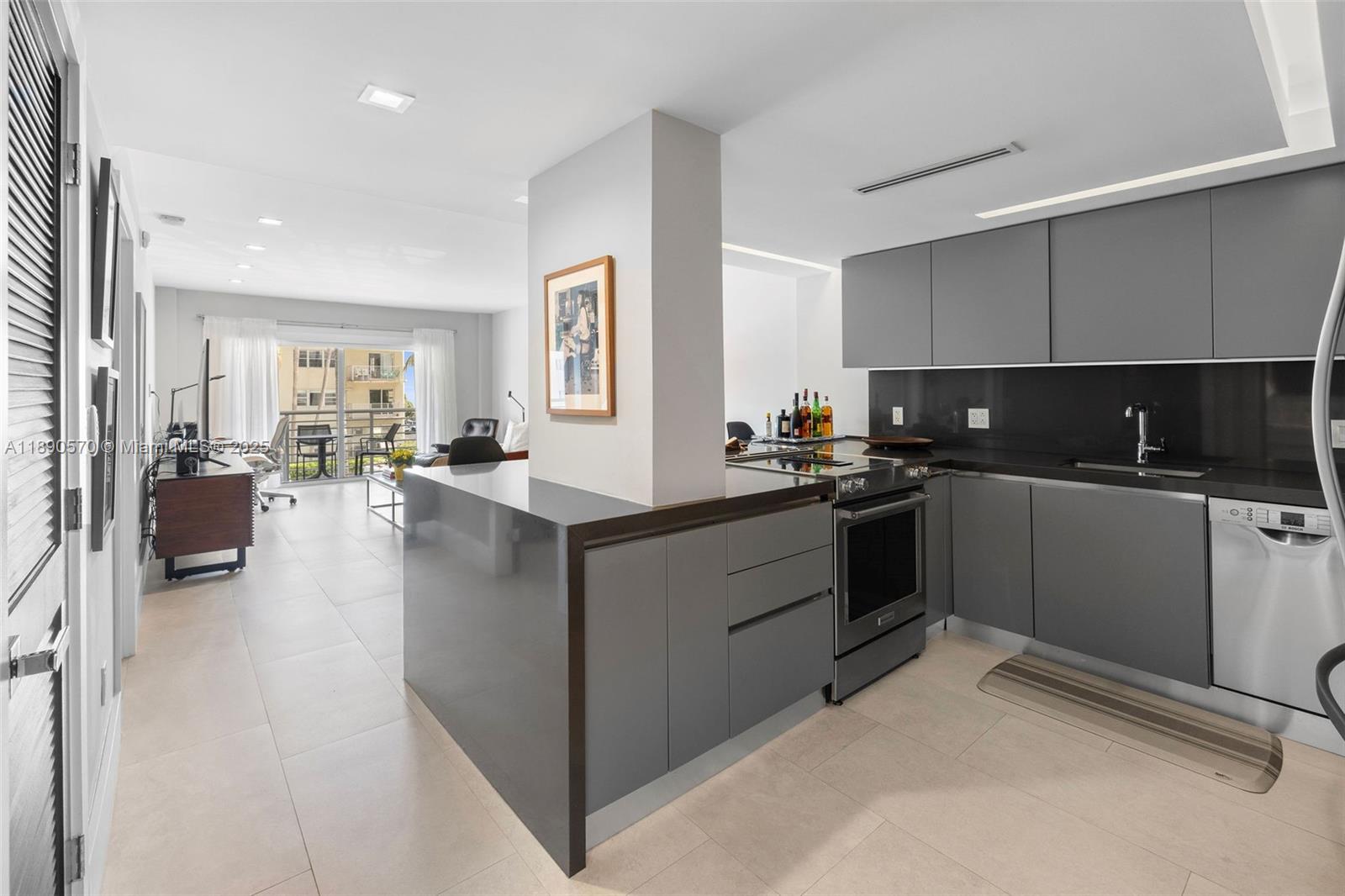 LINCOLN BAY TOWERS CONDO - Residential