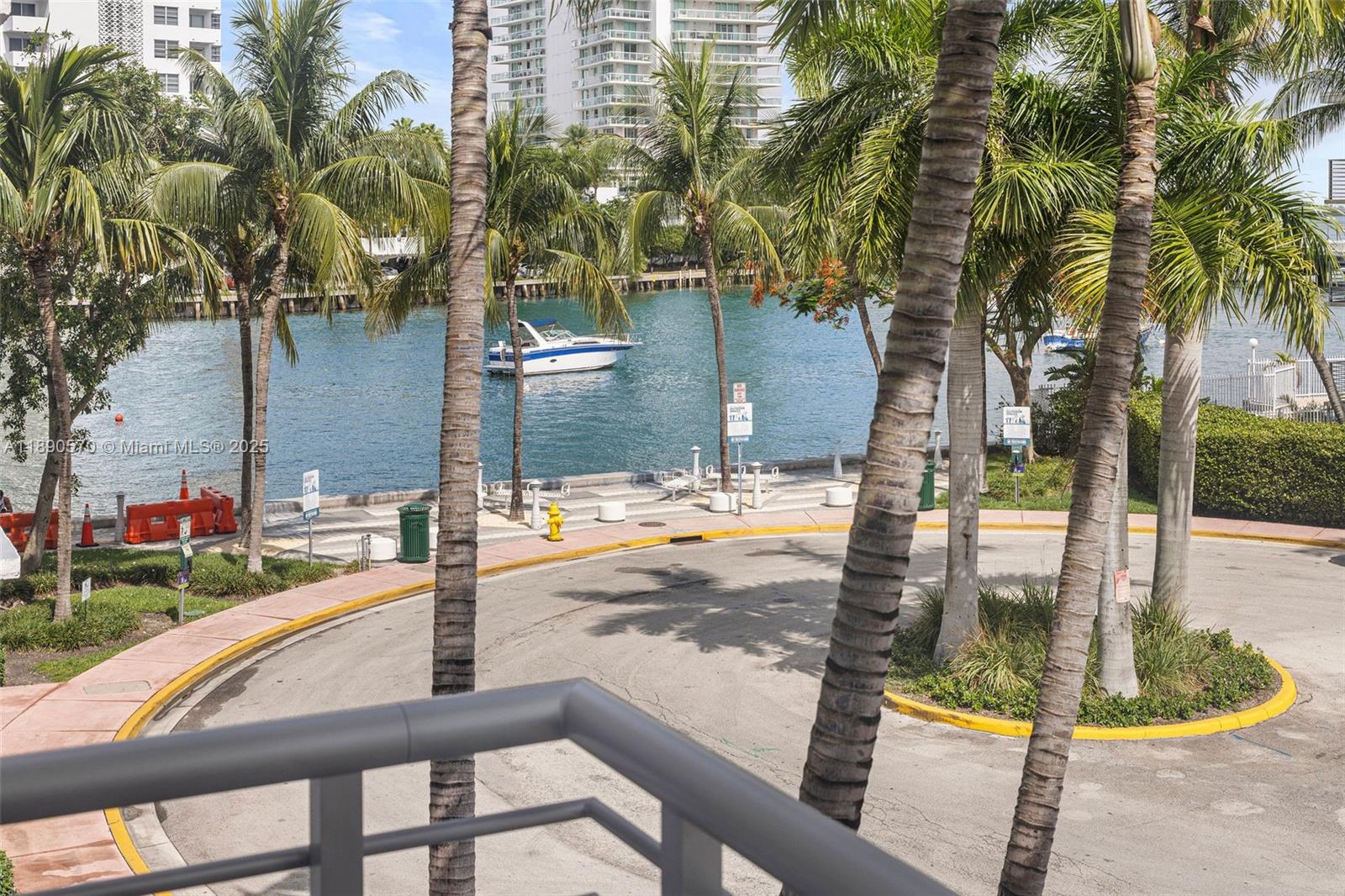 LINCOLN BAY TOWERS CONDO - Residential