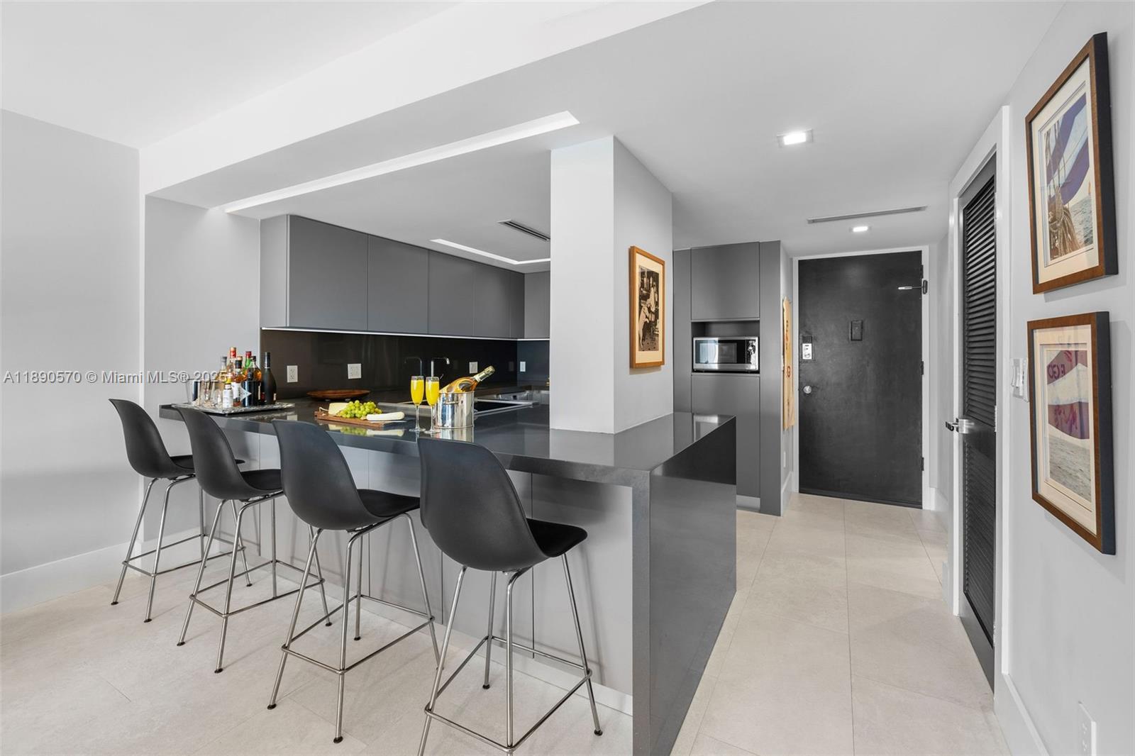 LINCOLN BAY TOWERS CONDO - Residential