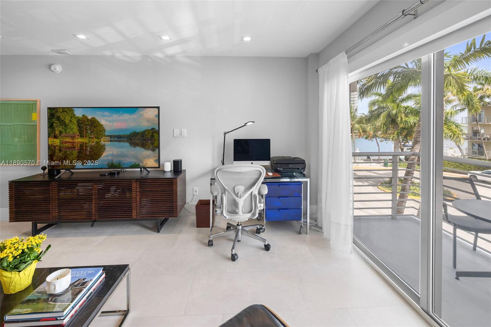LINCOLN BAY TOWERS CONDO - Residential
