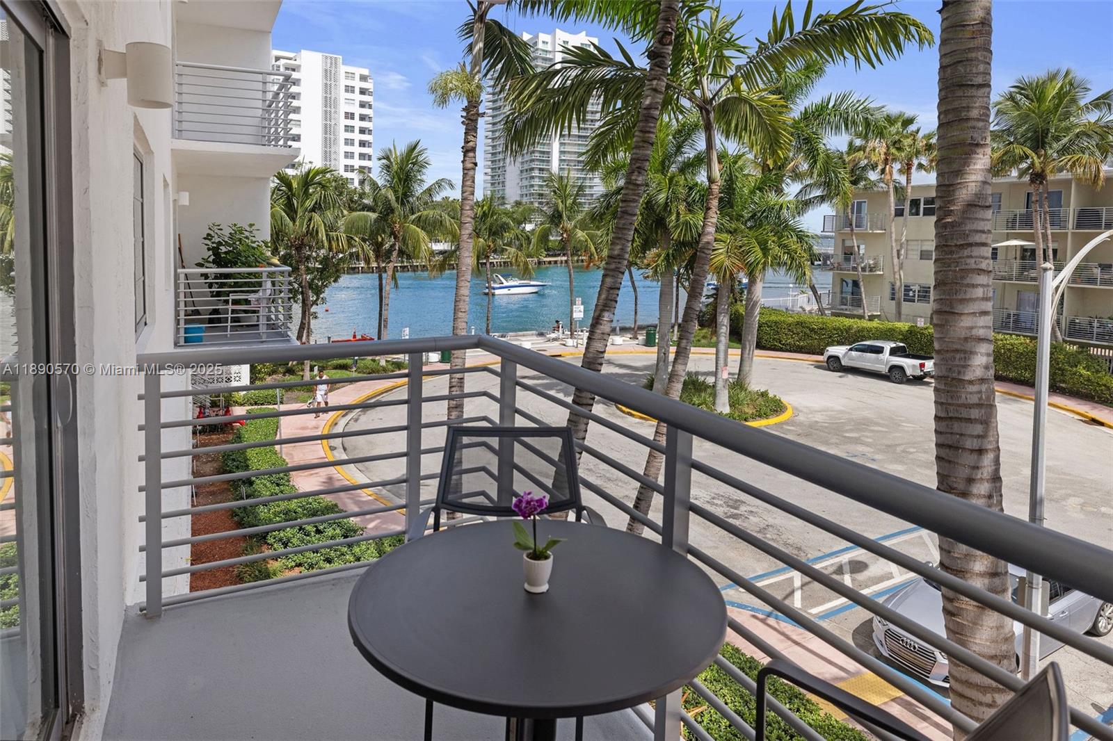 LINCOLN BAY TOWERS CONDO - Residential