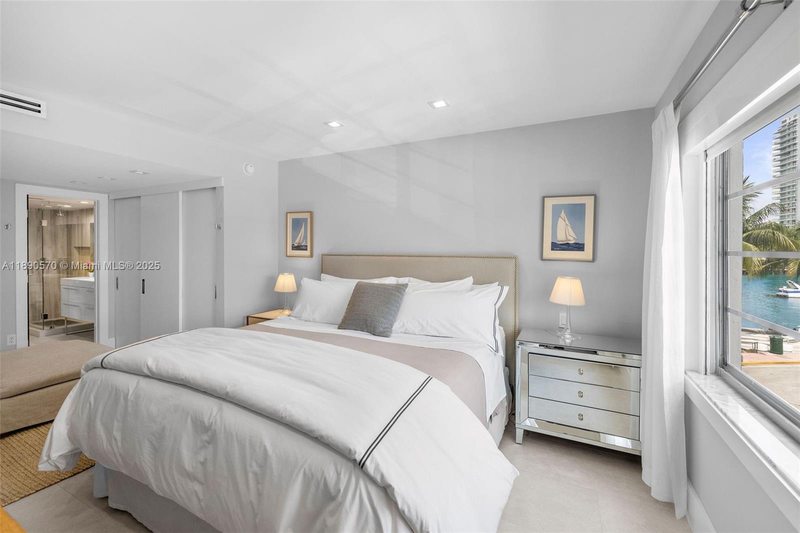 LINCOLN BAY TOWERS CONDO - Residential