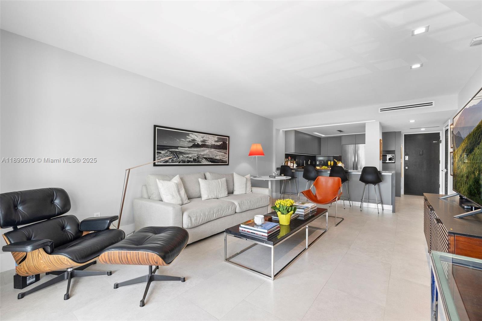 LINCOLN BAY TOWERS CONDO - Residential